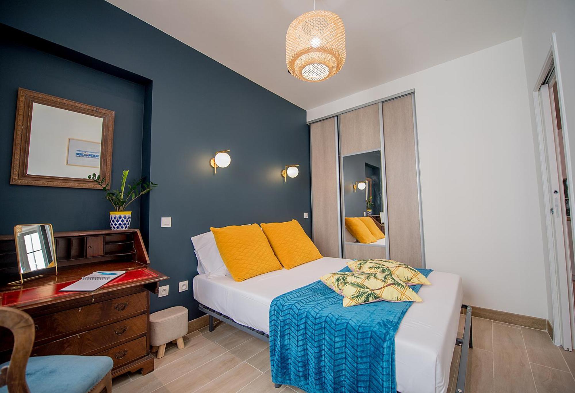 Magnifique 2 Pieces Lumineux Vieux Appartamento Nizza