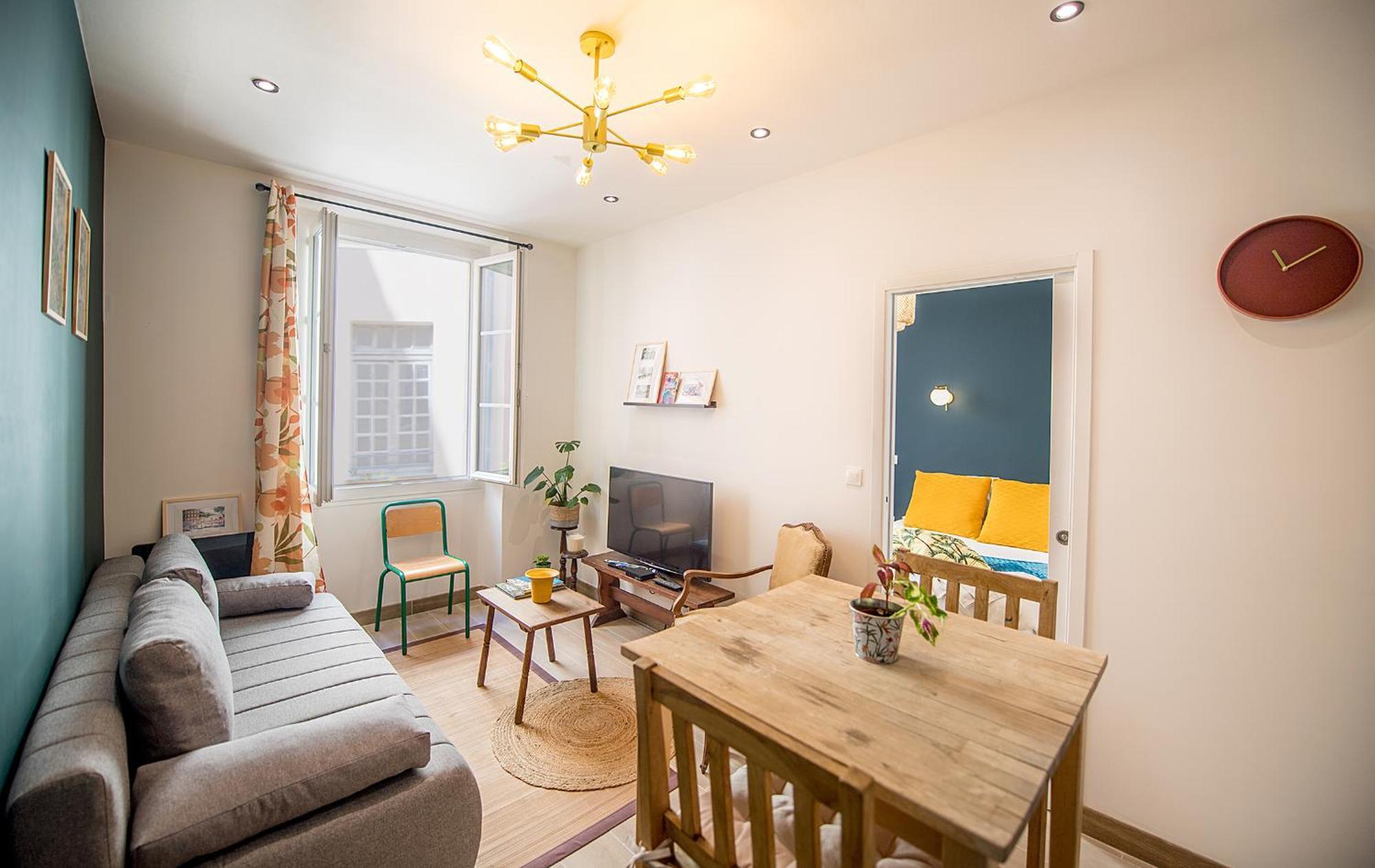 Magnifique 2 Pieces Lumineux Vieux Apartment